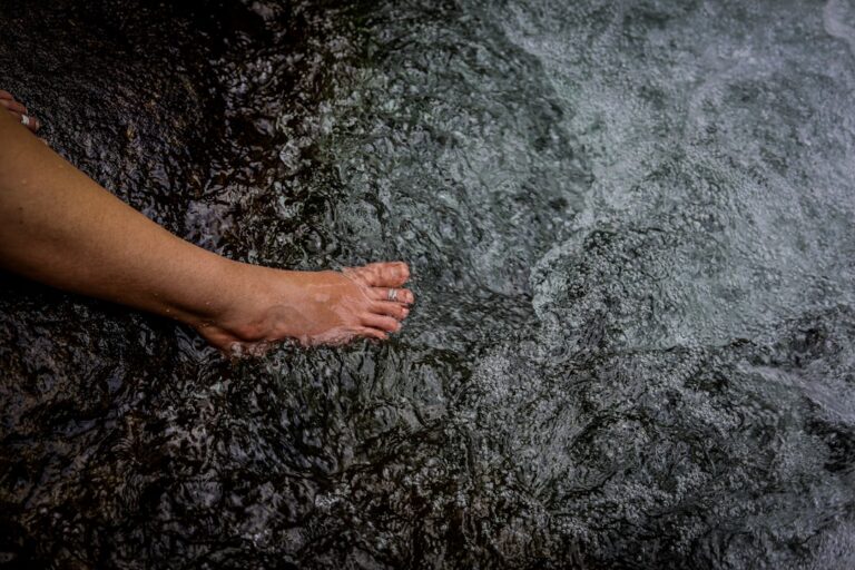 Photo peeling feet